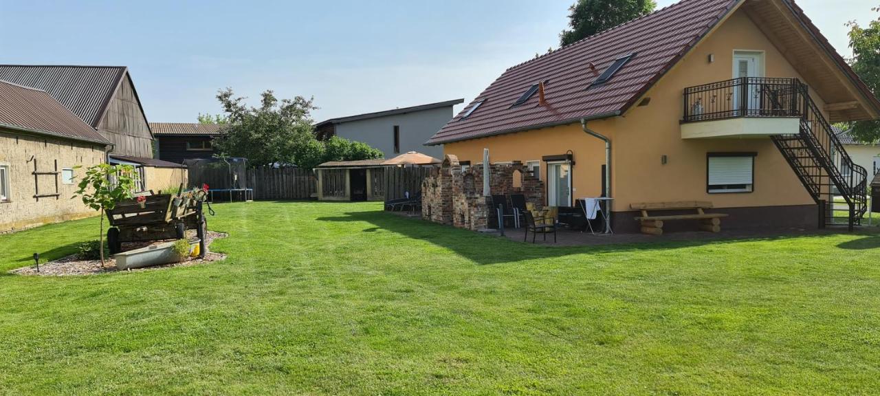 Ferienwohnung Am Muehlstein ลึบเบิน ภายนอก รูปภาพ