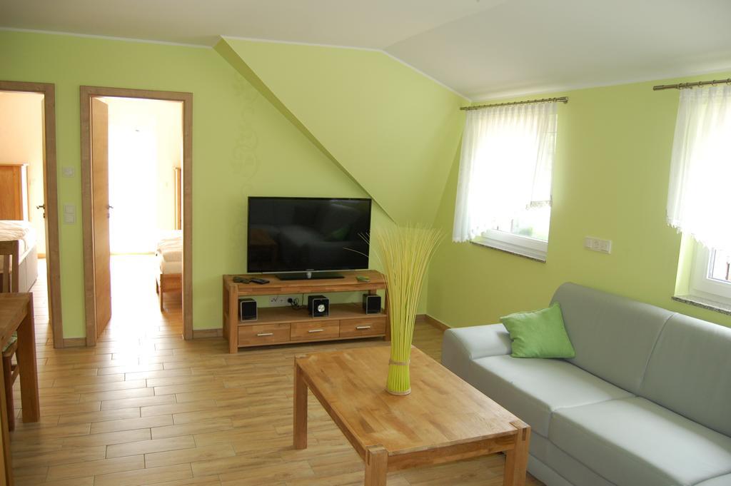 Ferienwohnung Am Muehlstein ลึบเบิน ห้อง รูปภาพ